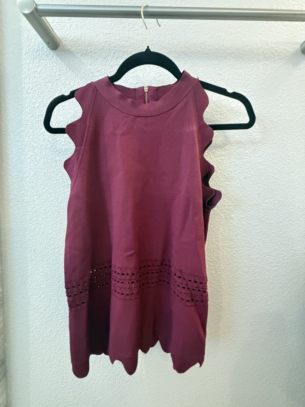 Ted Baker Berry Pink Scalloped Sleeveless Knit Top Size 3